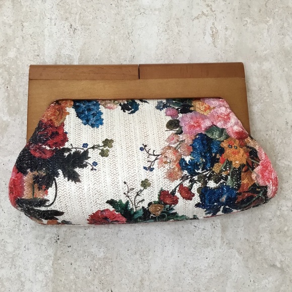 Sondra Roberts Floral Clutch with Wooden Clasp - Picture 3 of 8